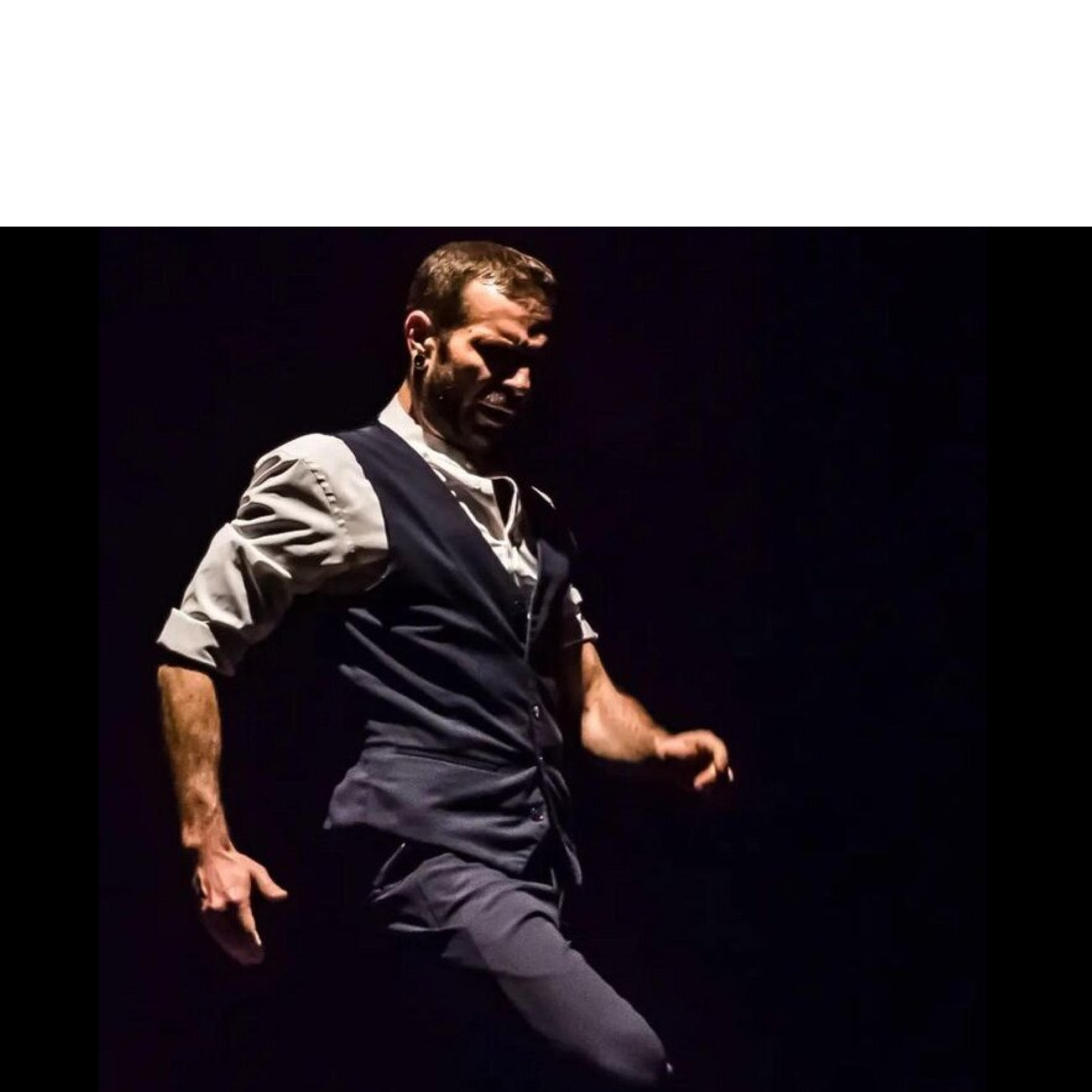 Jesús Fernández  al baile en Teatro Flamenco Madrid